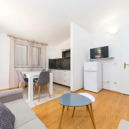 Apartments Gavran Baska Voda Exterior photo